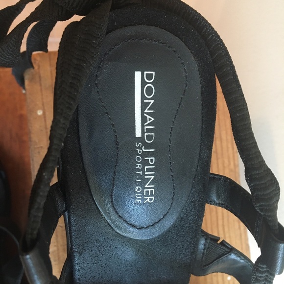 Donald J Pliner Gwen Sport-I-Que Black Platform Wedge Sandals Size 8.5 - Picture 4 of 7